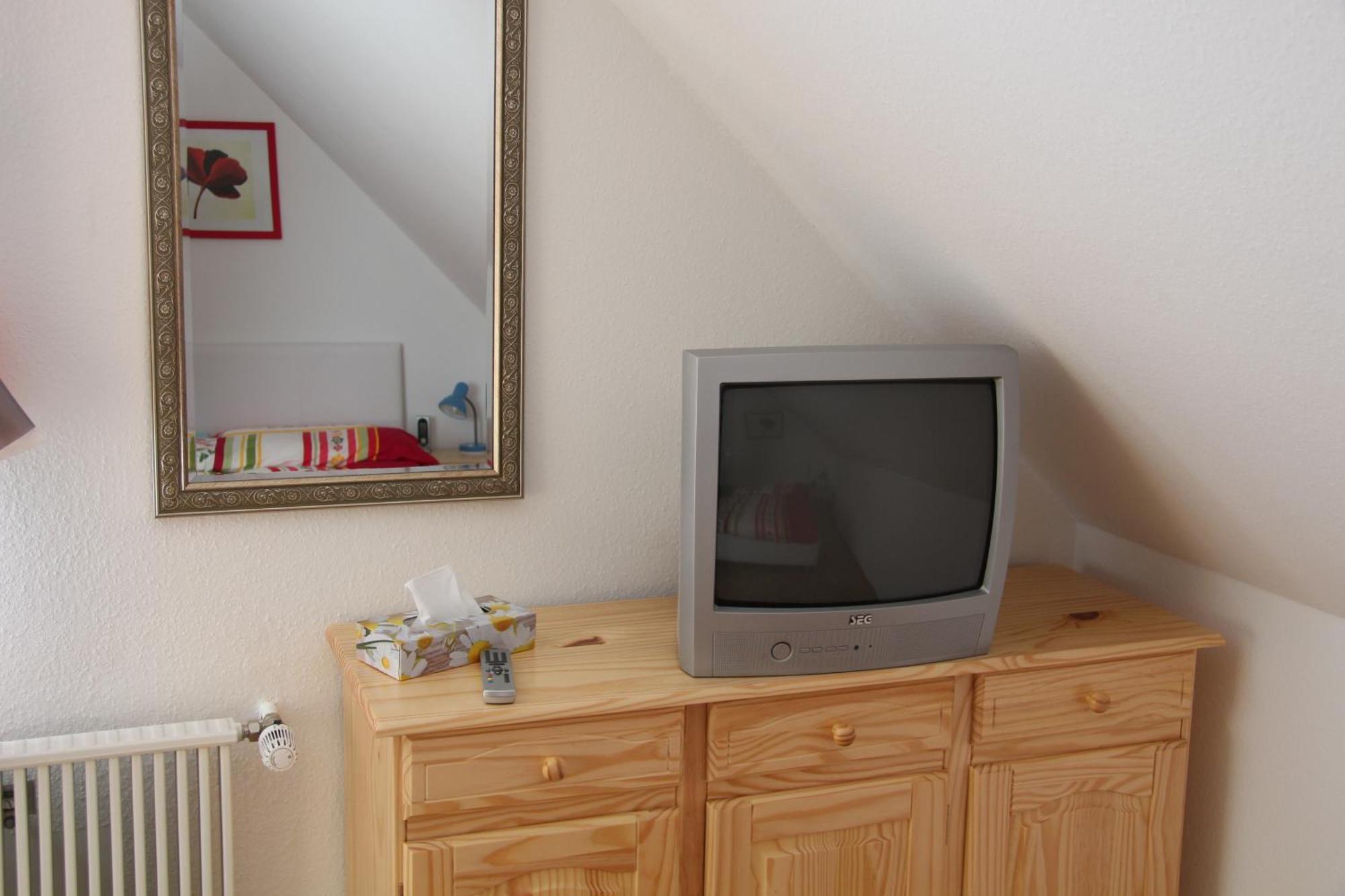 Hotel Am Schloss Neuenstein Room photo